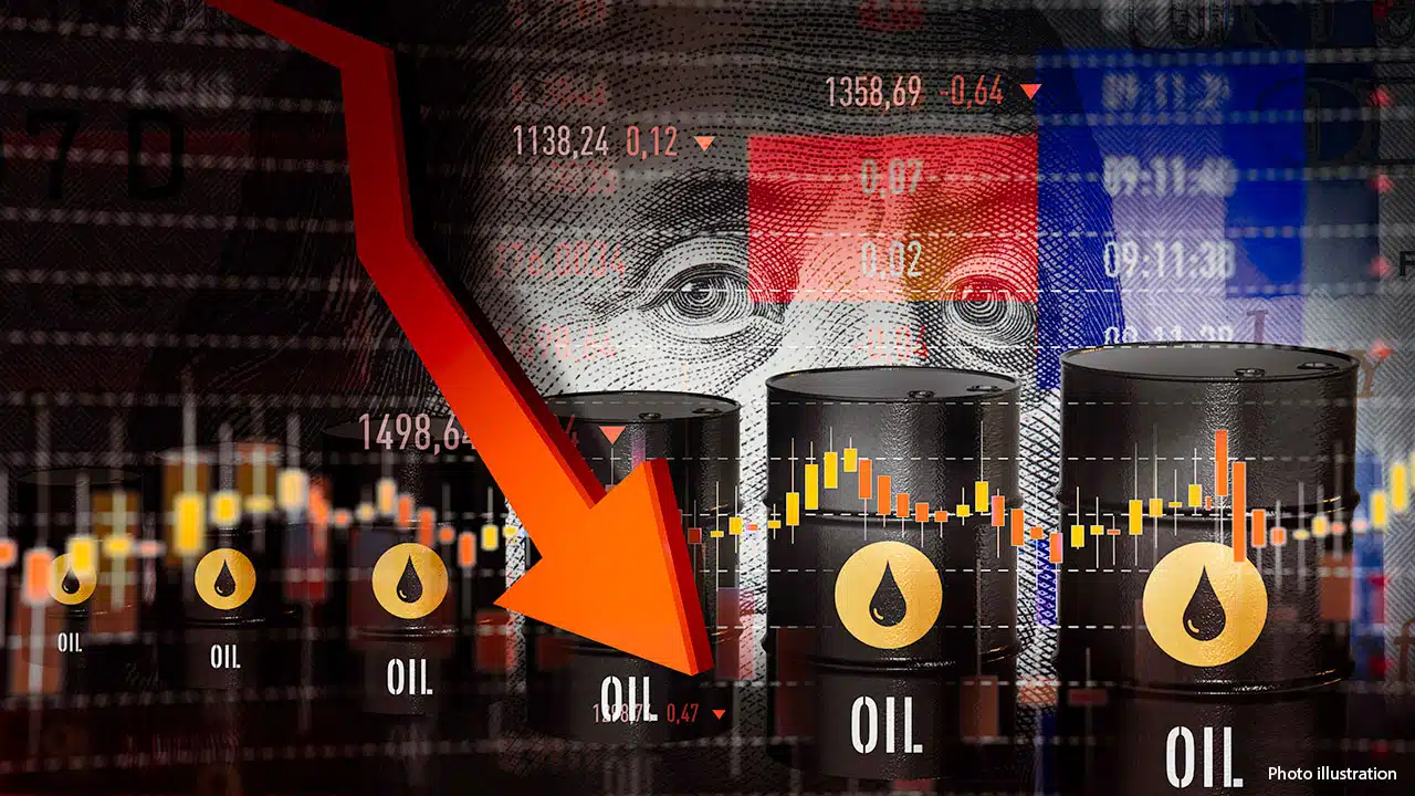Oil Prices Drop by More Than $1/Bbl Because of a Buildup of Us Oil and Fears About Security Threats