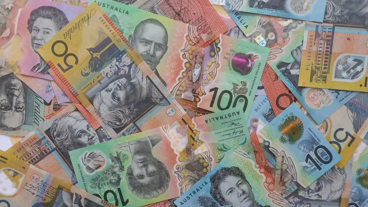 The Australian Dollar Ends the Week Weak as Markets Wait for the RBA’s Decision