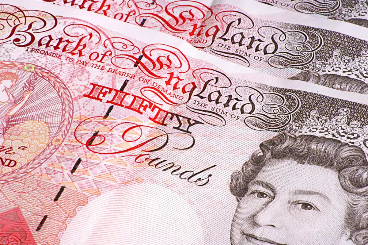 The Pound Sterling Surges to 1.3200 as a Result of Powell’s Dovish Advice About Interest Rates