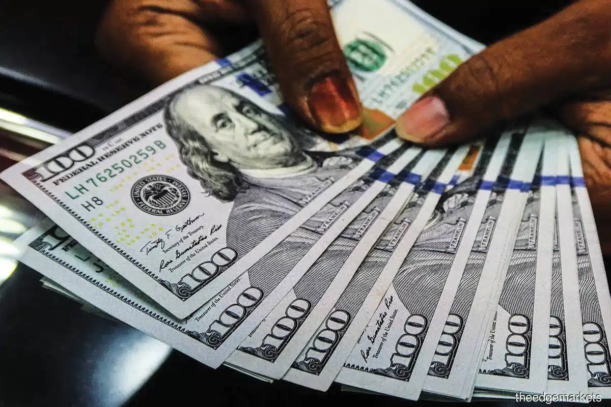 US Dollar's Impressive Streak Continues Amid Strong Job Growth Reports